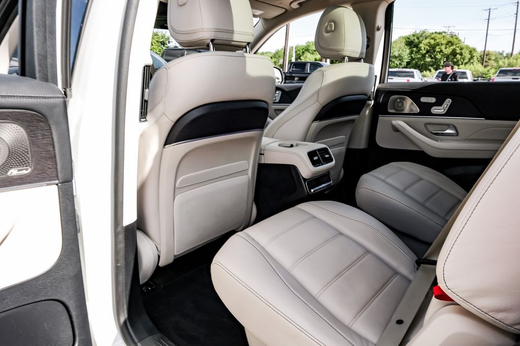 Vehicle image 24 of 64