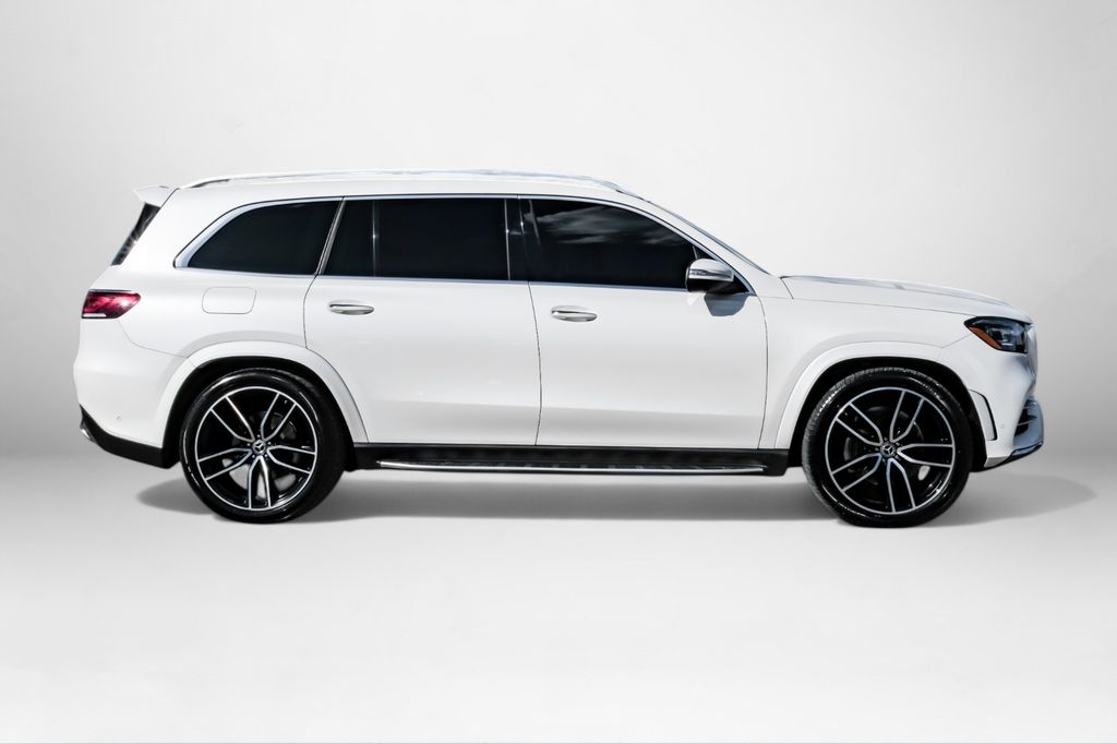 Vehicle image 5 of 64