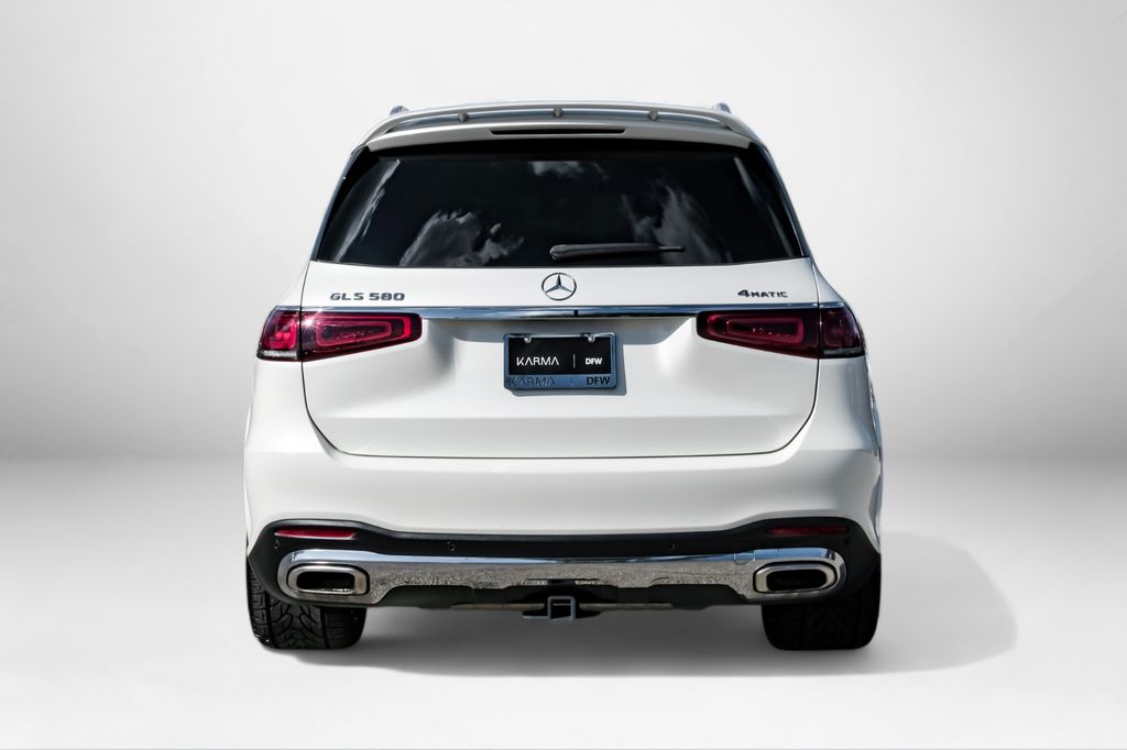 Vehicle image 7 of 64
