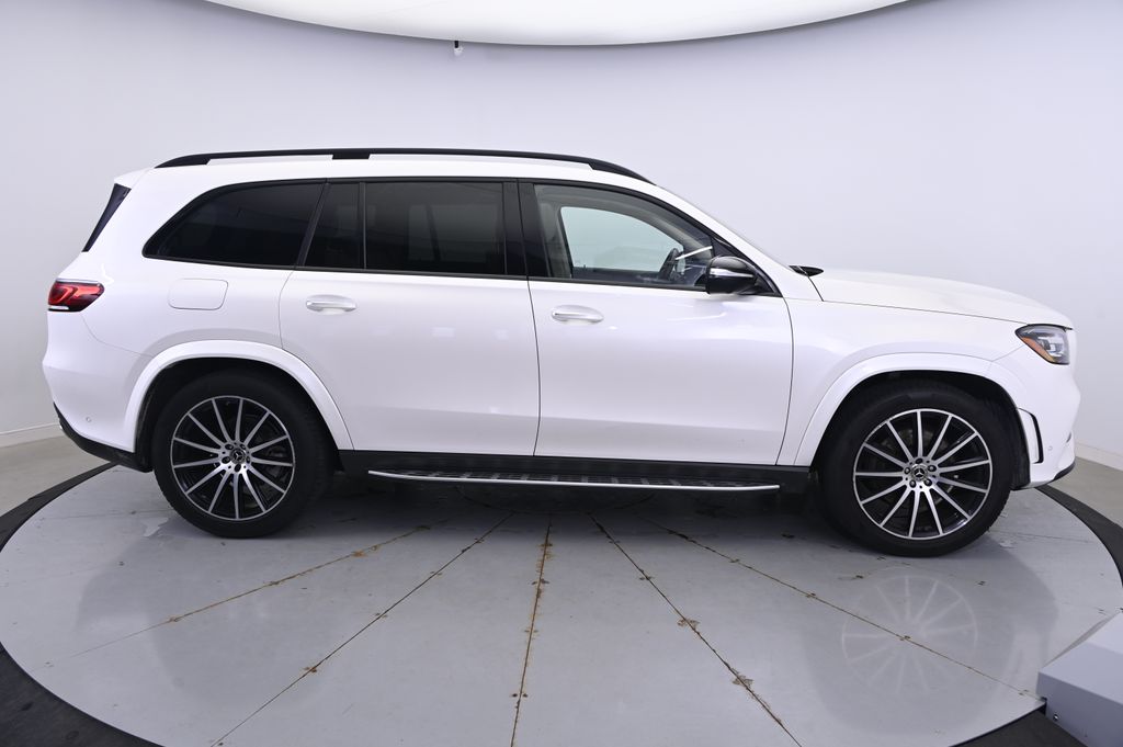 Vehicle image 5 of 44