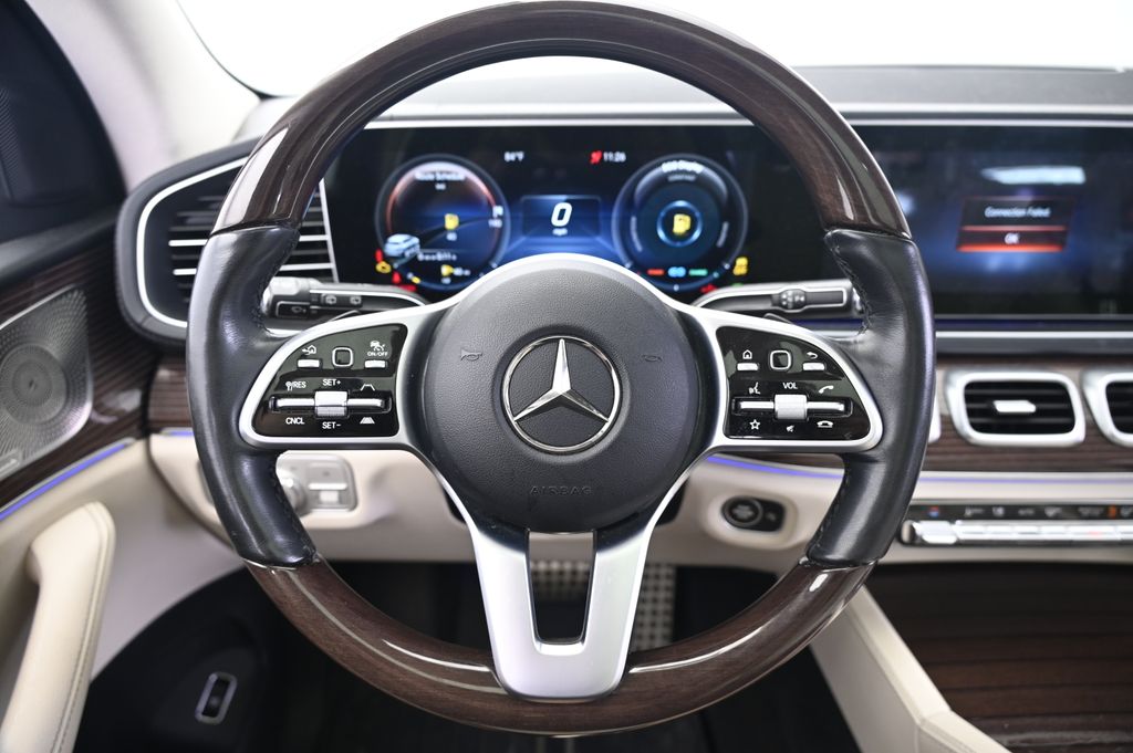 Vehicle image 41 of 44