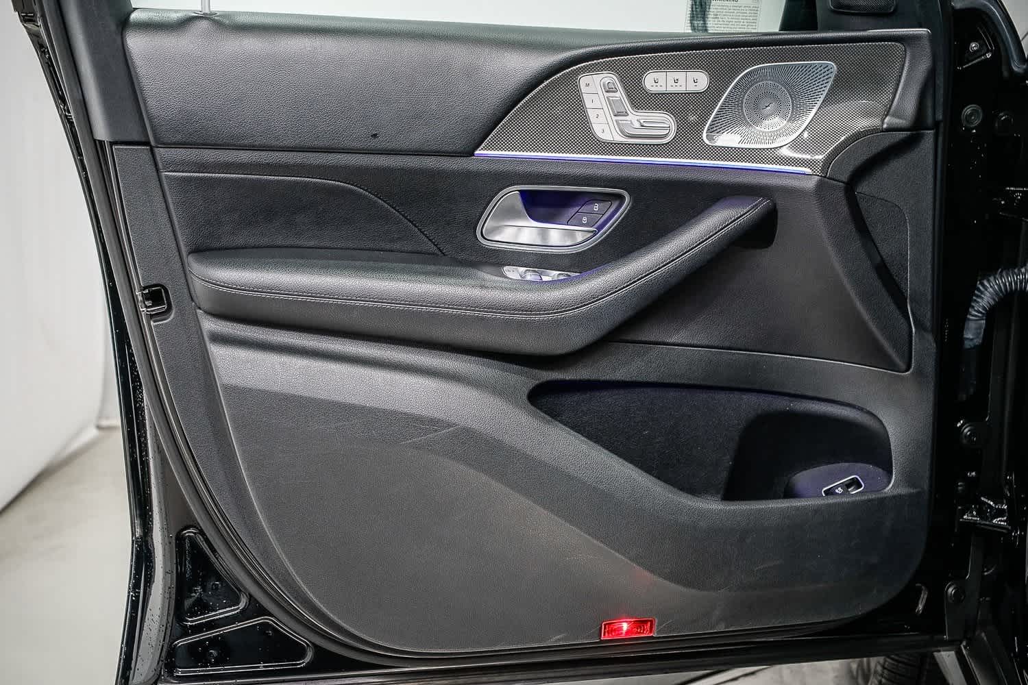 Vehicle image 20 of 30