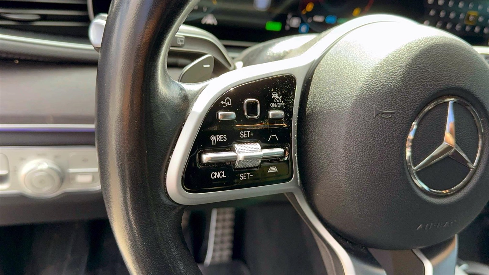 Vehicle image 25 of 36