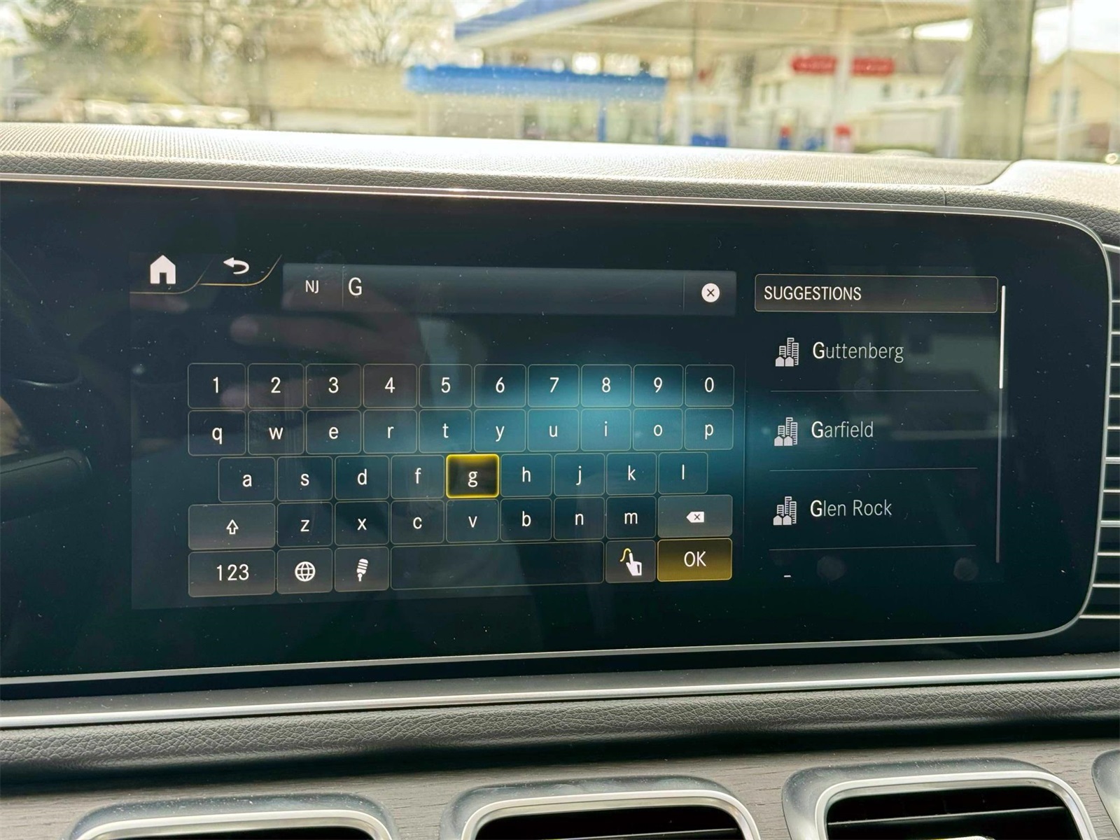 Vehicle image 20 of 36