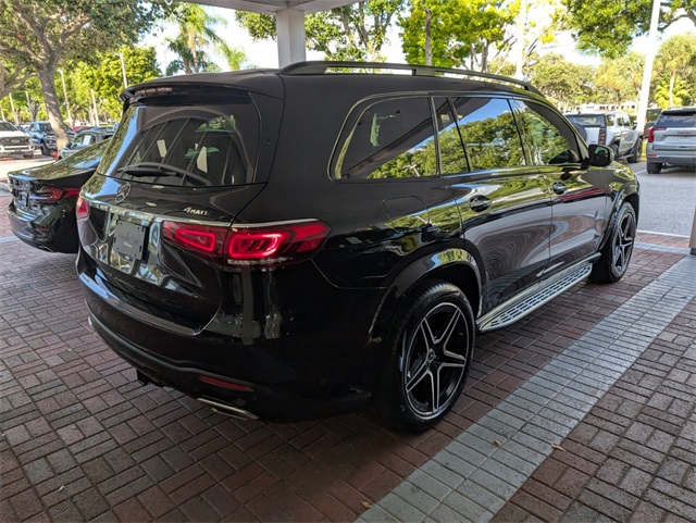 Vehicle image 5 of 28