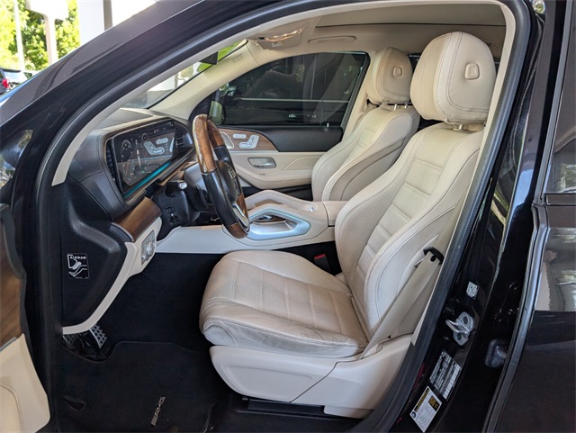 Vehicle image 10 of 28