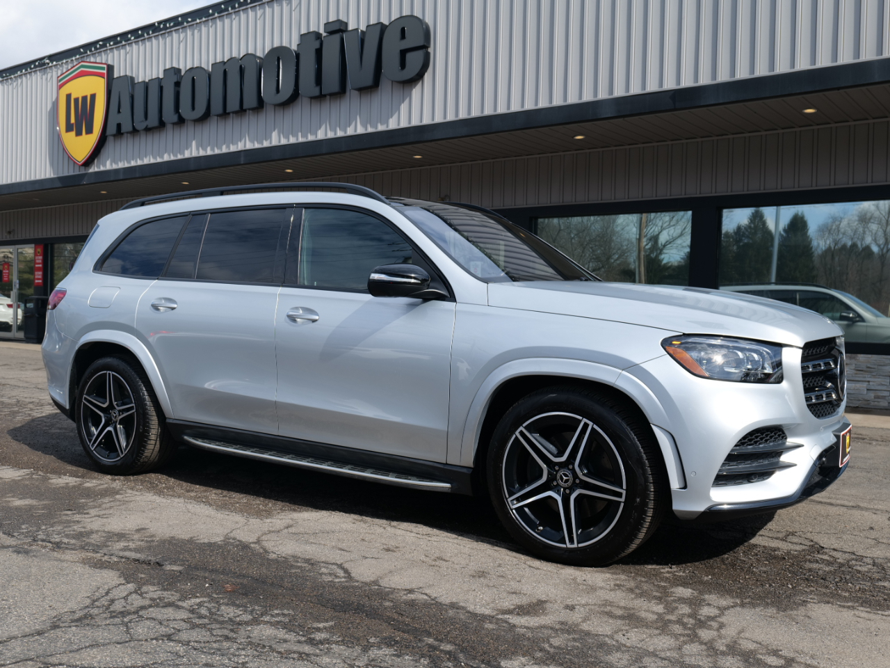 Vehicle image 14 of 100
