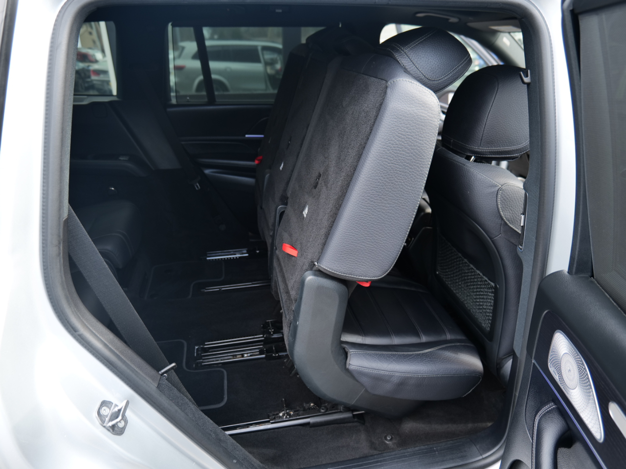 Vehicle image 69 of 100