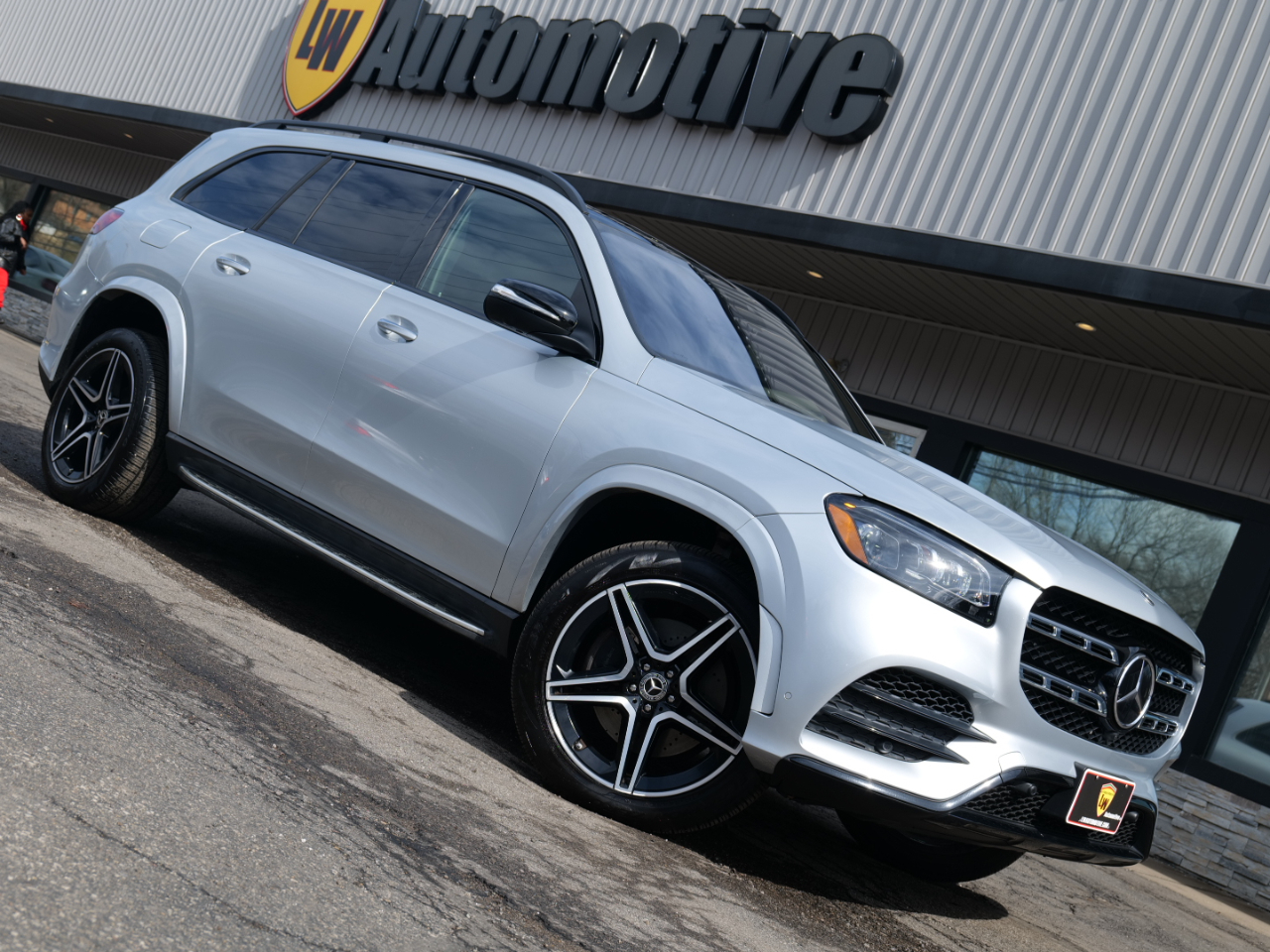 Vehicle image 15 of 100