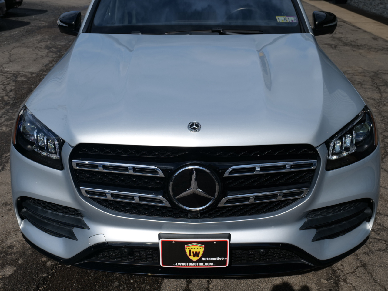 Vehicle image 9 of 100