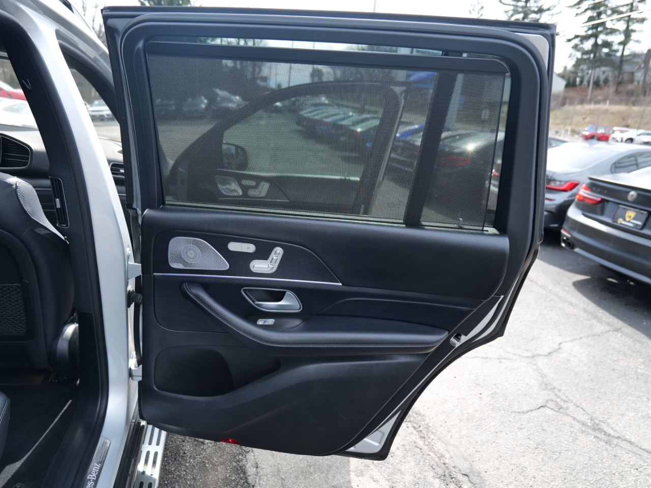 Vehicle image 63 of 100