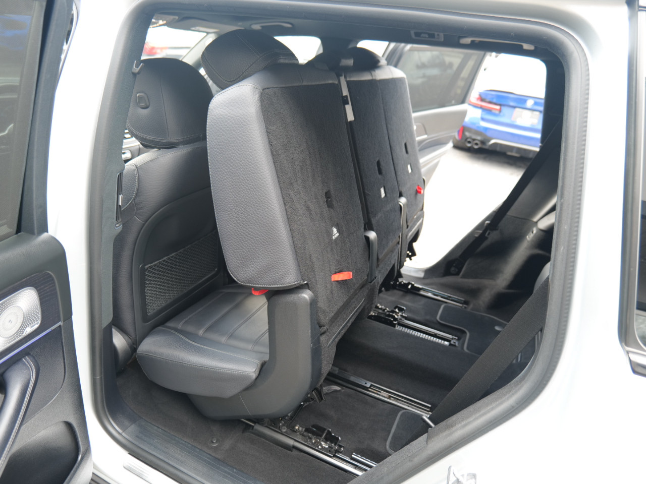 Vehicle image 75 of 100