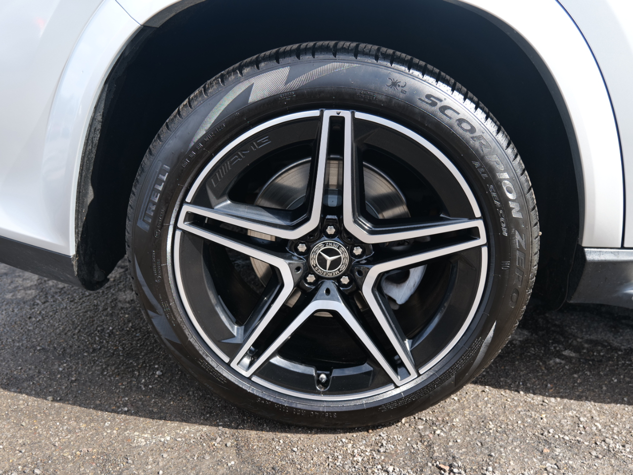 Vehicle image 92 of 100