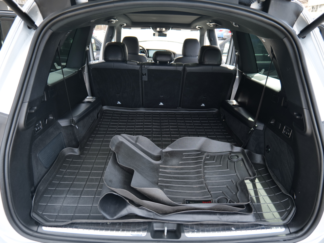 Vehicle image 84 of 100