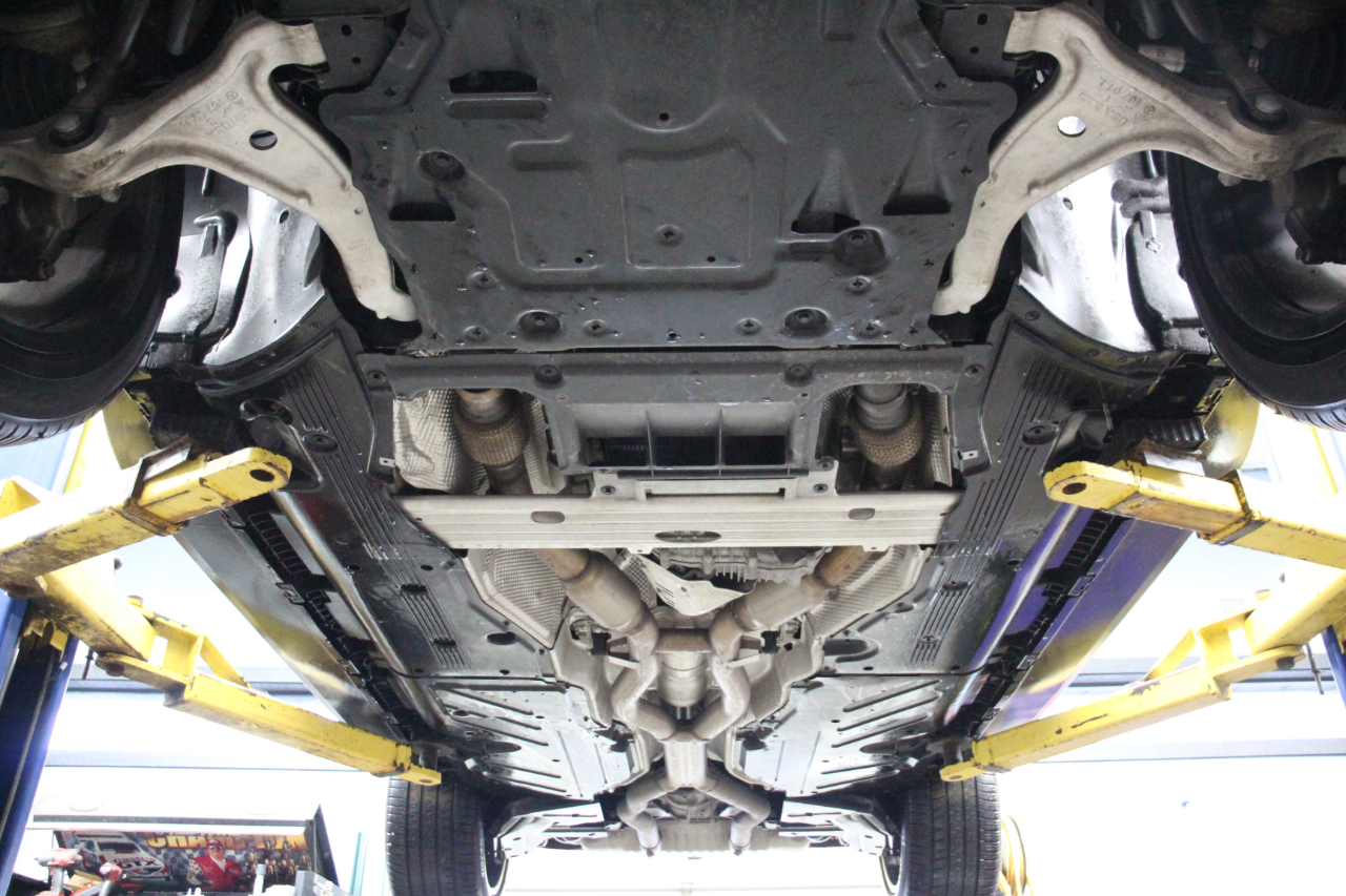 Vehicle image 97 of 100