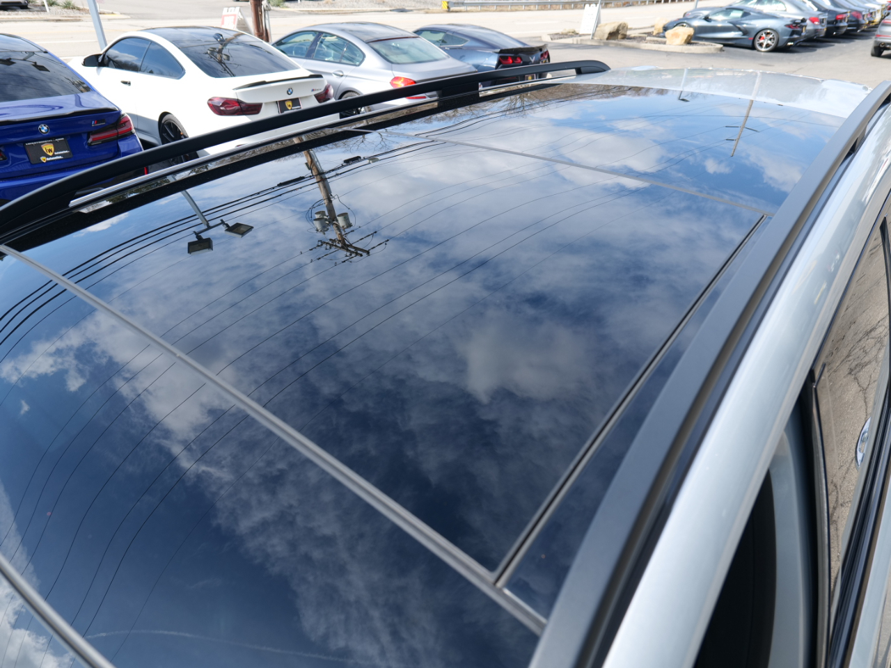 Vehicle image 90 of 100