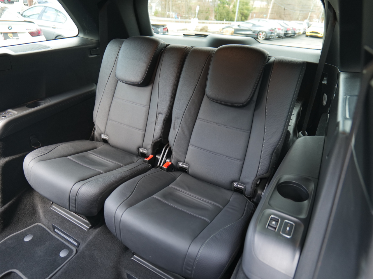 Vehicle image 74 of 100