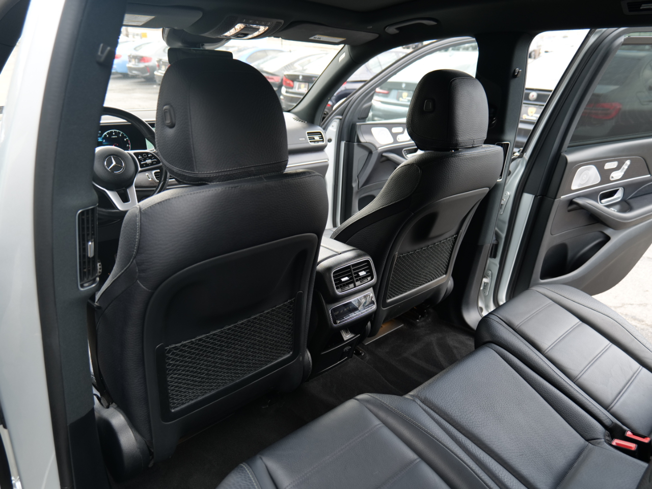 Vehicle image 73 of 100