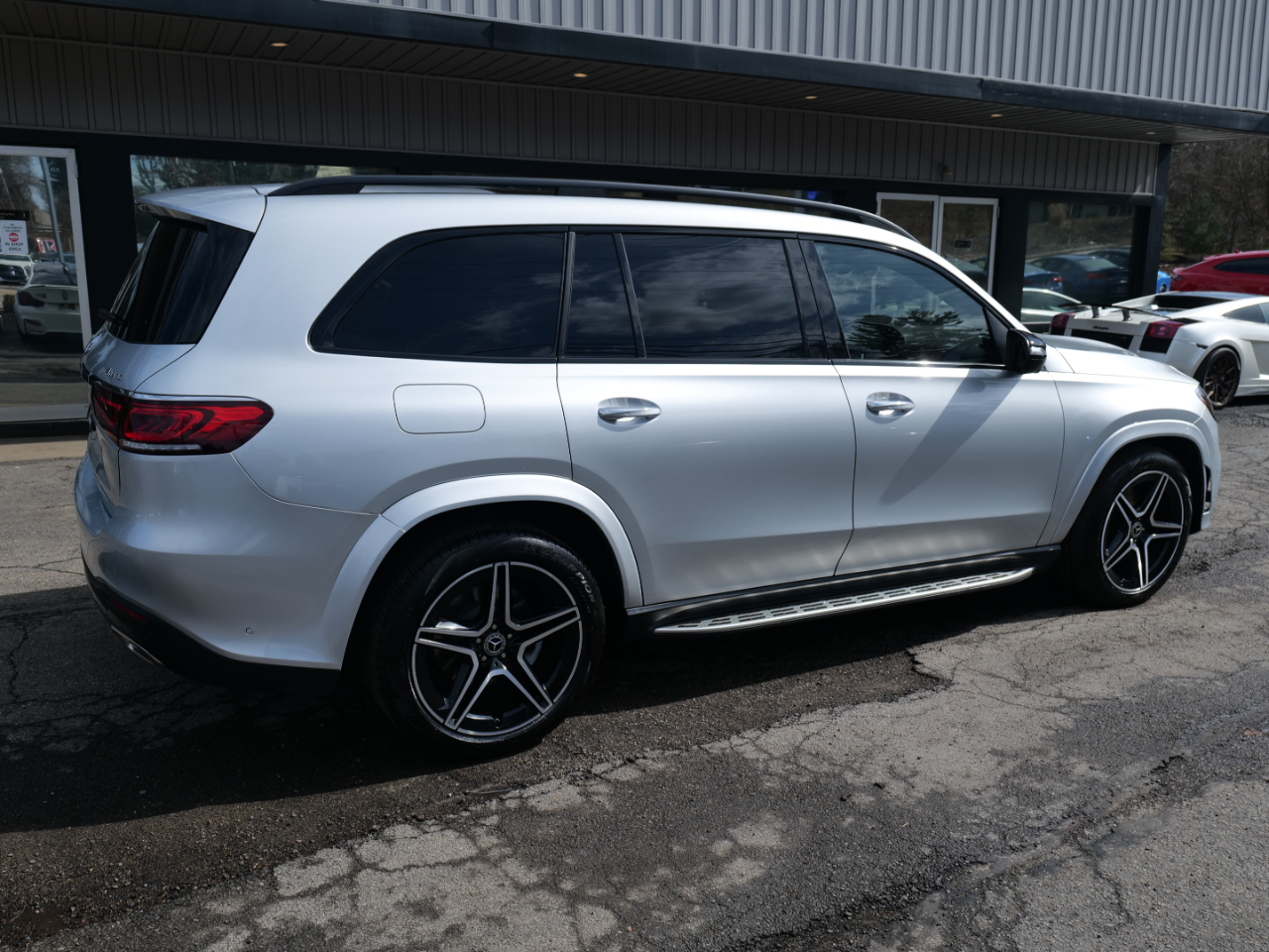 Vehicle image 20 of 100