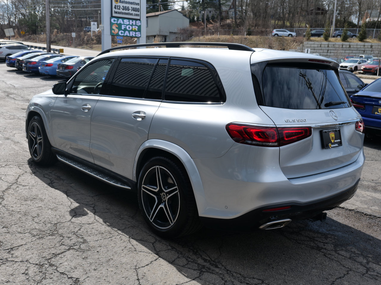 Vehicle image 26 of 100