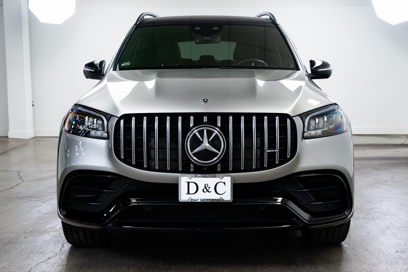 Vehicle image 2 of 29