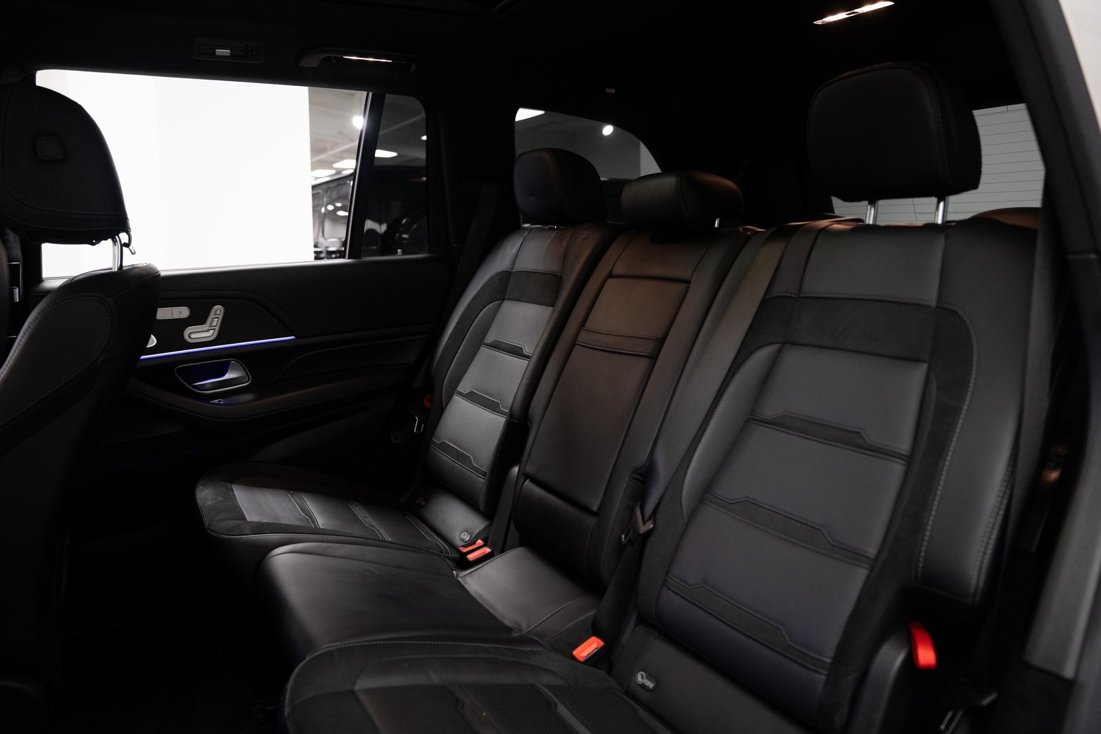 Vehicle image 22 of 29