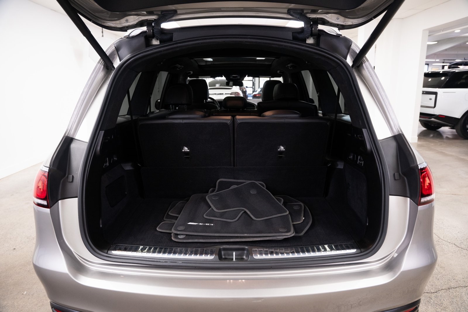 Vehicle image 9 of 29
