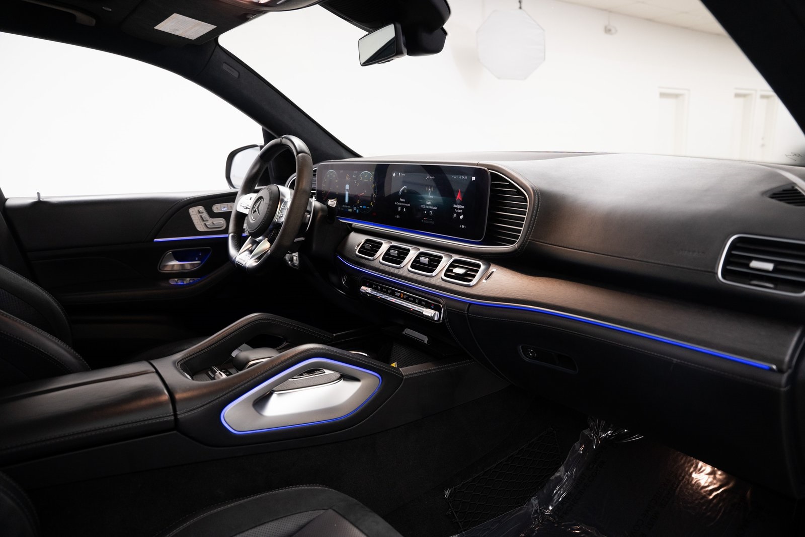 Vehicle image 28 of 29