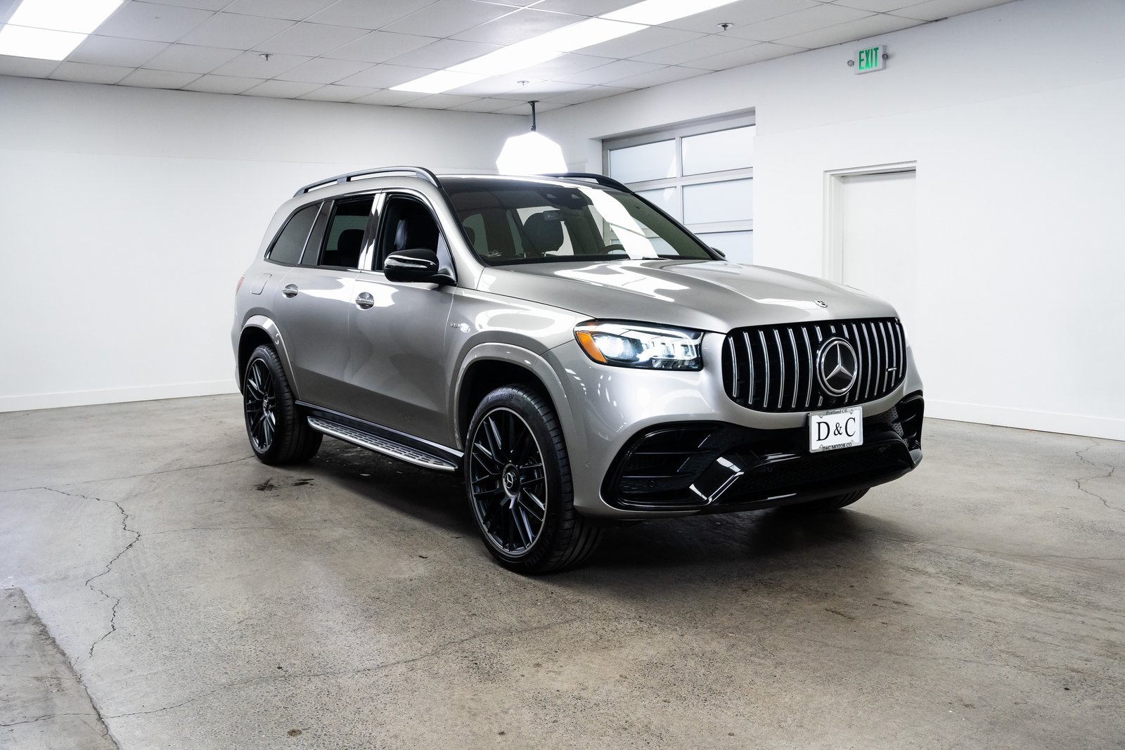 Vehicle image 4 of 29
