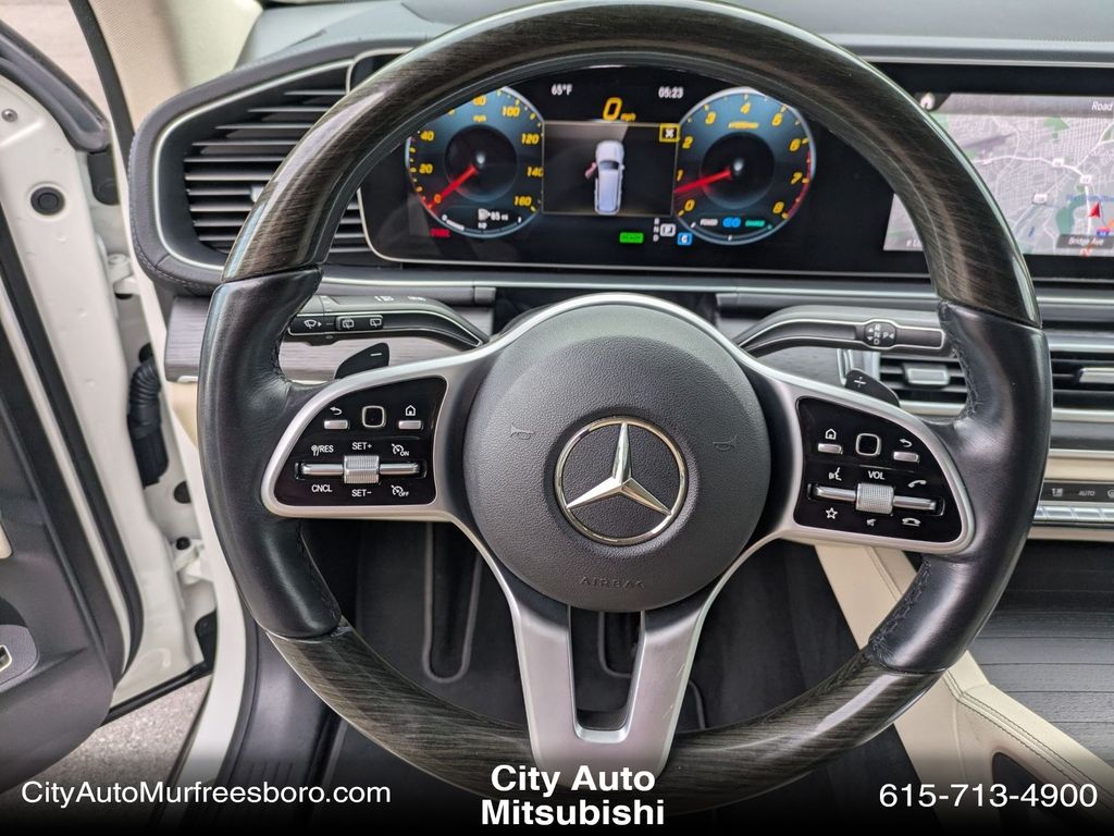 Vehicle image 16 of 34