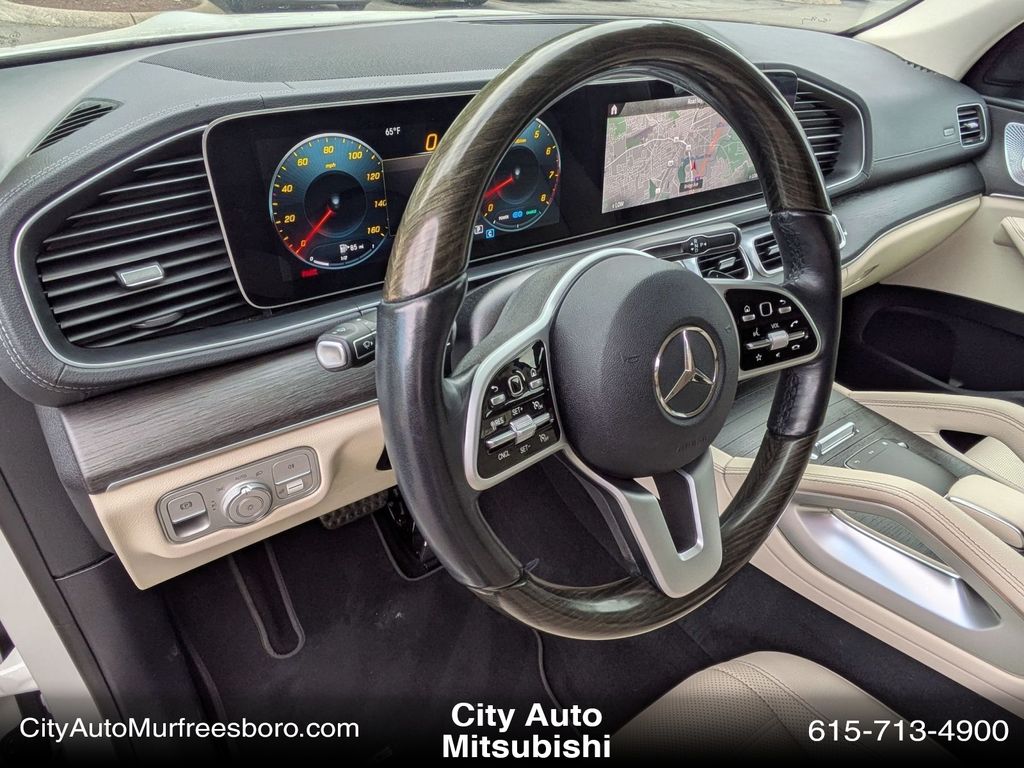 Vehicle image 15 of 34