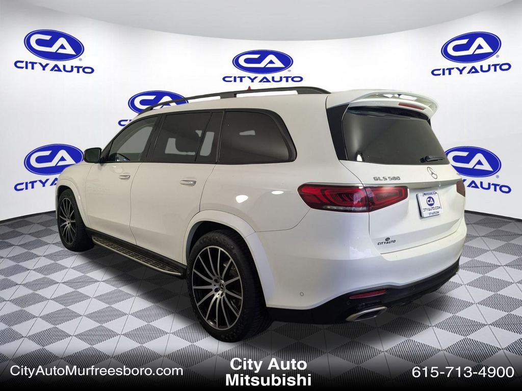 Vehicle image 8 of 34