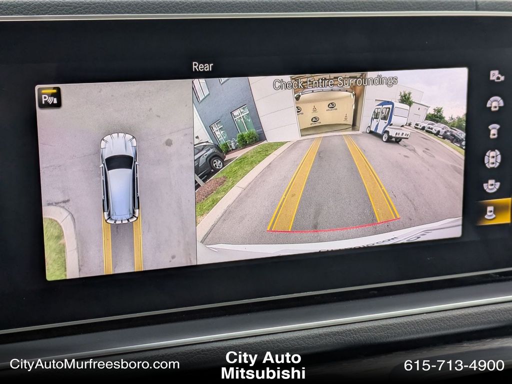 Vehicle image 26 of 34