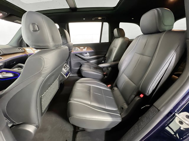 Vehicle image 26 of 35