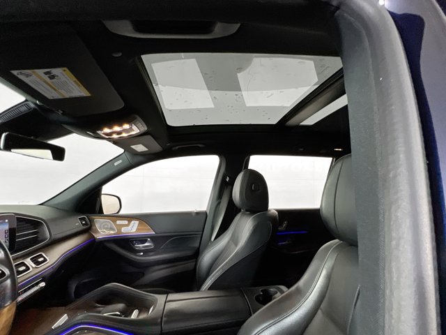 Vehicle image 23 of 35