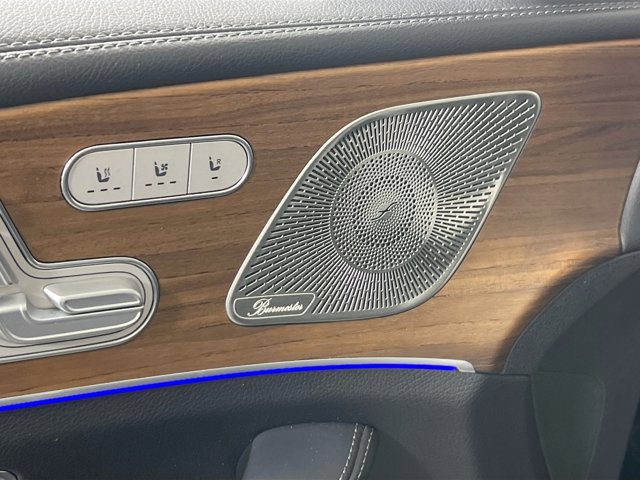 Vehicle image 19 of 35