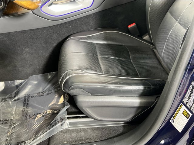 Vehicle image 20 of 35