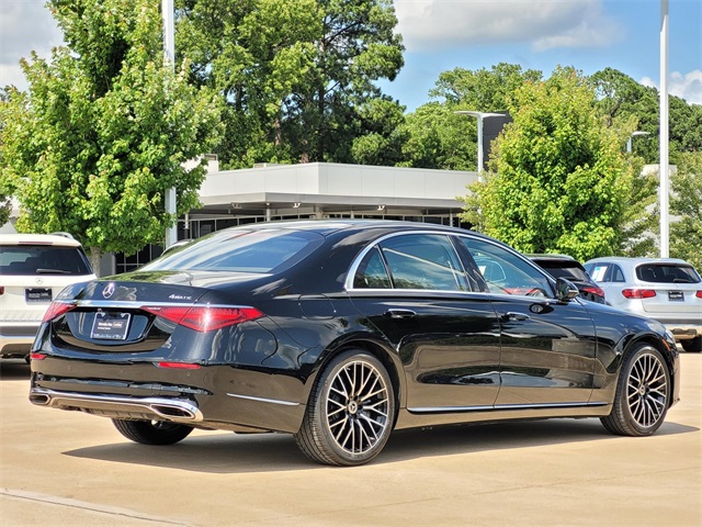 Vehicle image 4 of 36