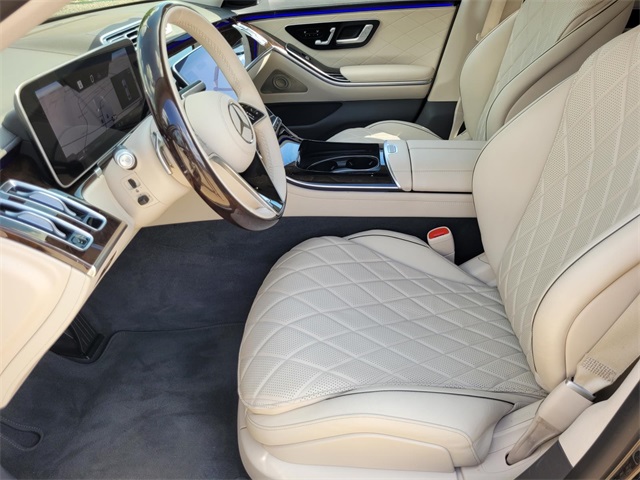 Vehicle image 27 of 36