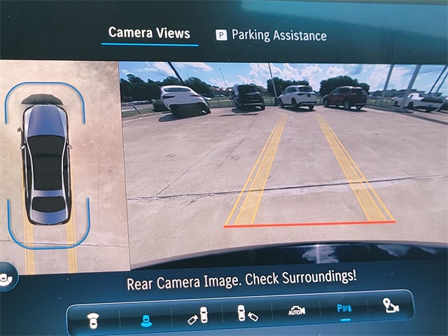 Vehicle image 21 of 36