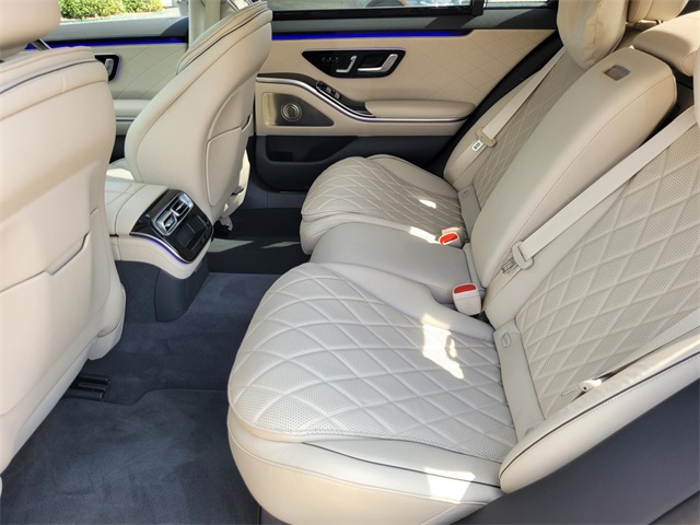 Vehicle image 10 of 36