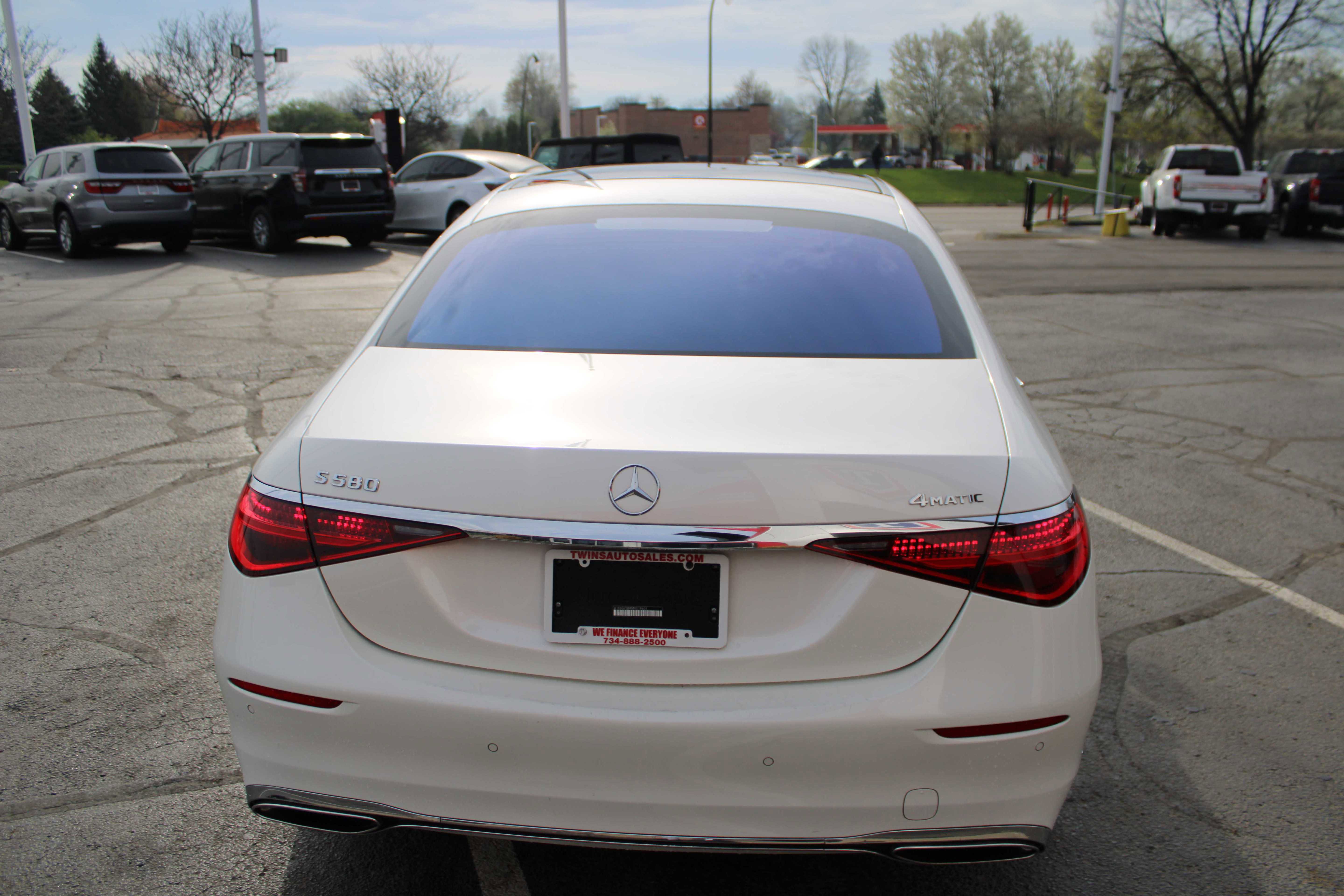 Vehicle image 6 of 17