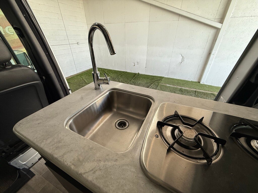 Vehicle image 53 of 70