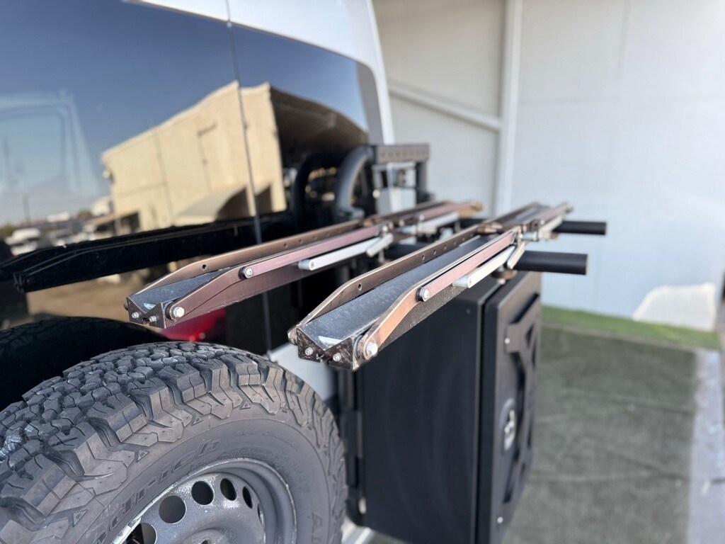 Vehicle image 17 of 70