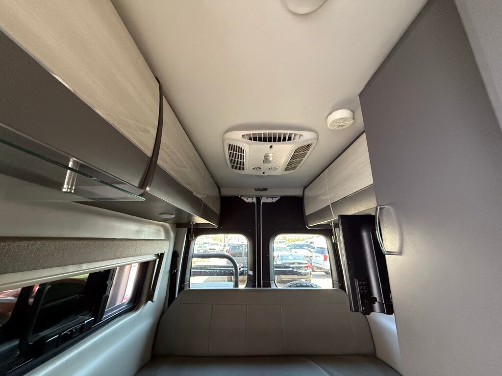 Vehicle image 55 of 70