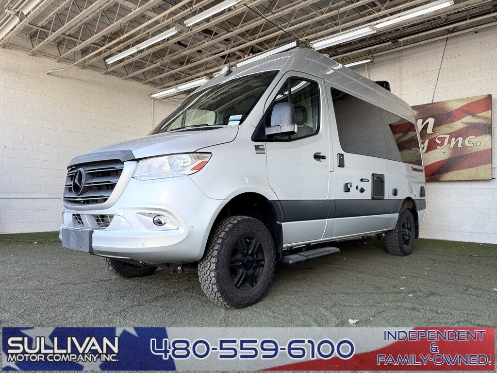 Vehicle image 5 of 70