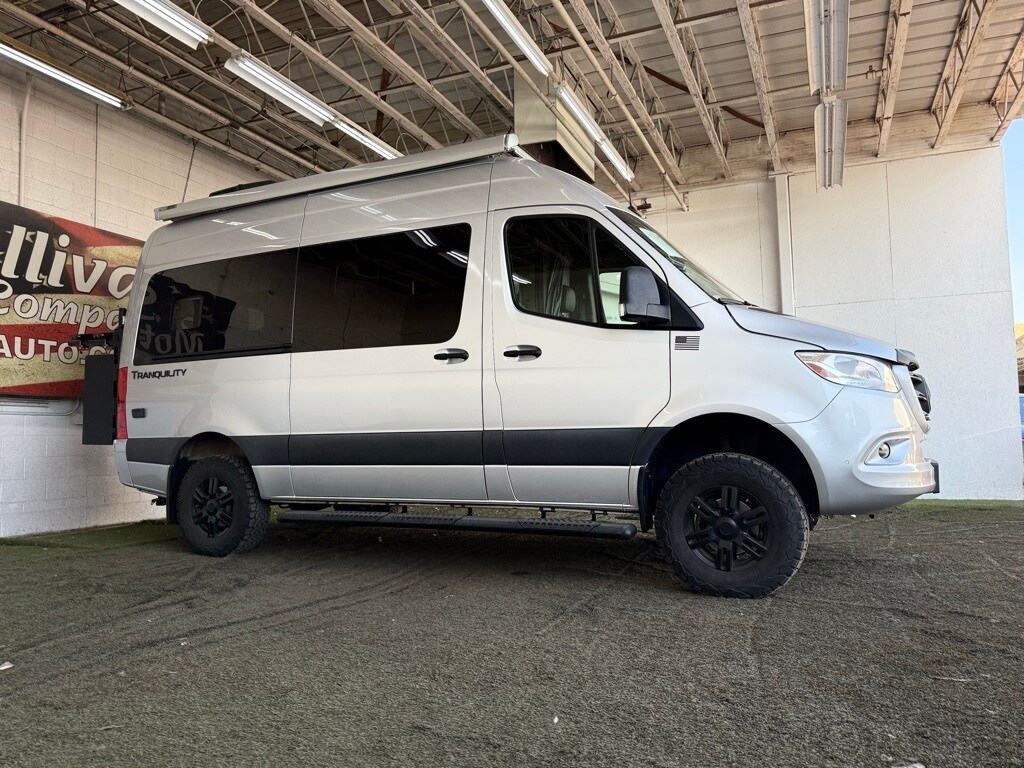Vehicle image 2 of 70