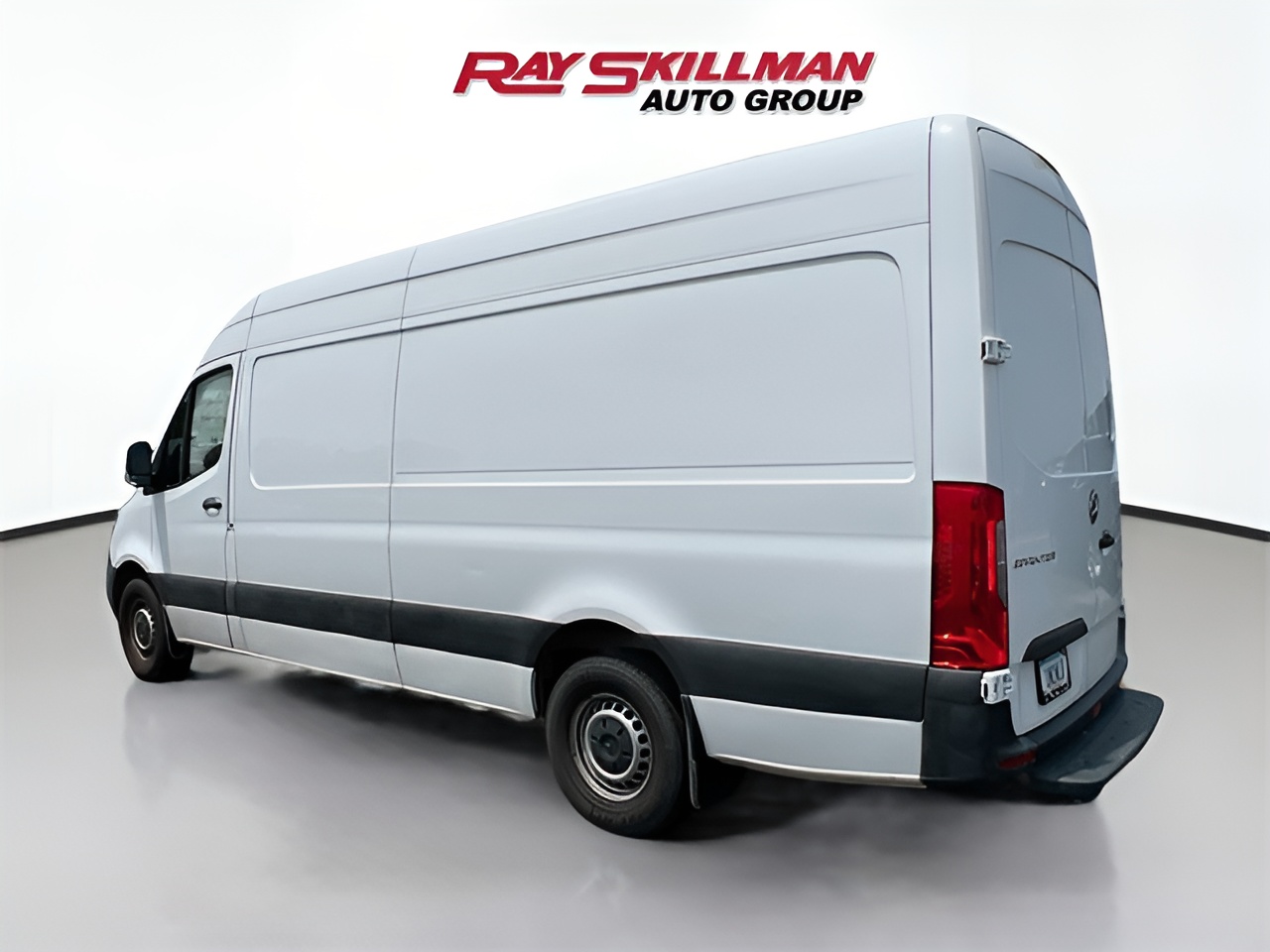 Vehicle image 31 of 32