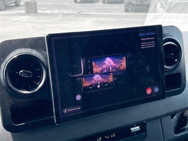 Vehicle image 16 of 32