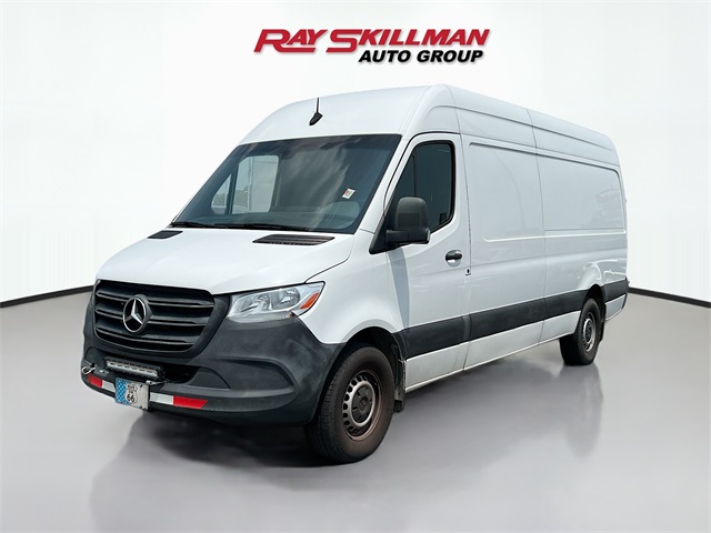 Vehicle image 1 of 32